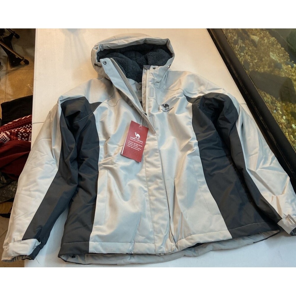 Camel Crown women's Ski Jacket Medium